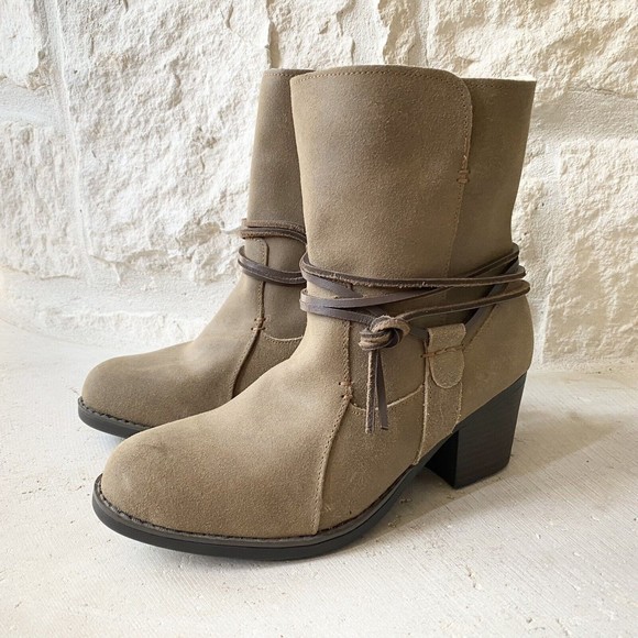 Eddie Bauer 6.5 Ankle Boot‎ Block Heel Bootie Louise Chocolate Leather Shearling - Picture 1 of 9